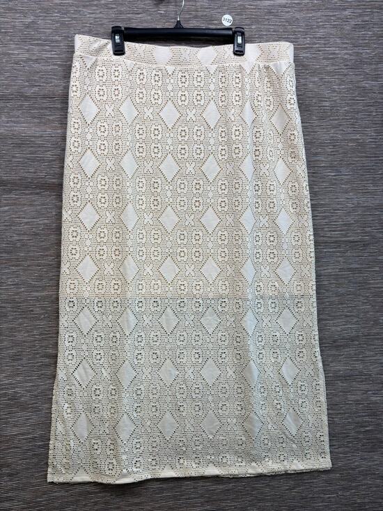 Susan Graver Dresses & Skirts - Susan Graver Skirt Womens Plus 1X White Lace Geometric Long Pencil Stretch NEW